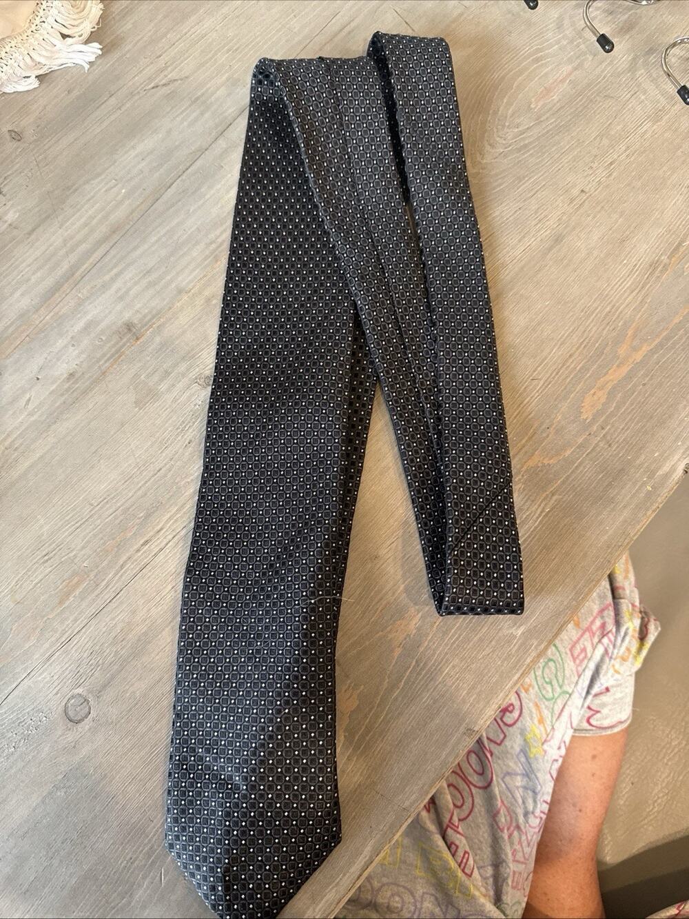 JZ Richards Black Gray Silver Geometric Hand Made Silk Necktie USA